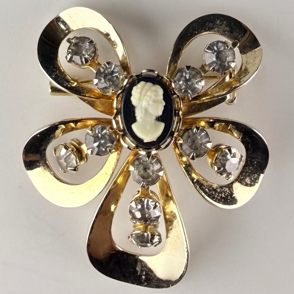 Black Cameo Brooch - Picture 8 of 9